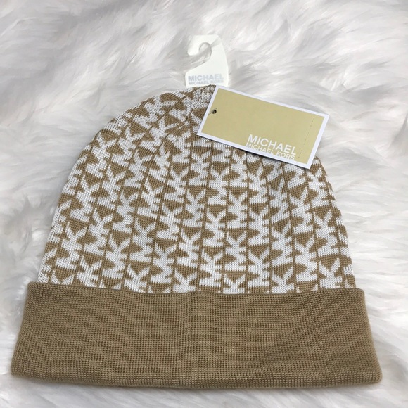 NEW Michael Kors Beanie - NEW - Picture 3 of 4